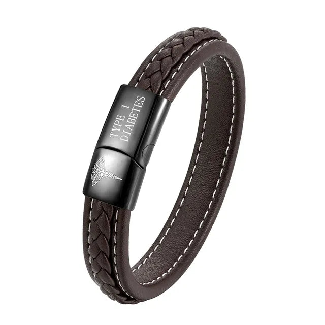Zilverkleurige medische alert armband voor mannen, essentiële ID voor medische noodgevallen.