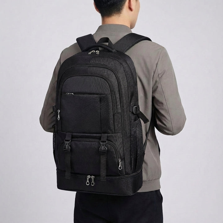 Grote capaciteit wandelen backpack voor outdoor avonturen. Stevige en comfortabele reisrugzak.