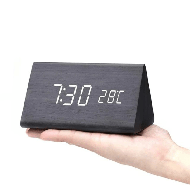 TimberGlow LED wekker in houtdesign, een stille digitale klok met temperatuurweergave, perfect geschenk.