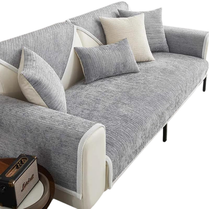 Zachte gestreepte chenille bankhoes. Biedt optimale bescherming voor uw bank en een frisse look in uw woonkamer.
