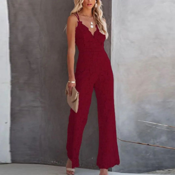 Trendy feestjumpsuit voor dames met elegant kant en een slank silhouet, comfortabele moderne mode.
