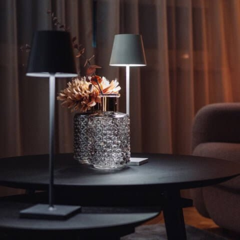Slaapkamer LumiFlex tafellamp, draadloos LED licht met intuïtieve touch control.