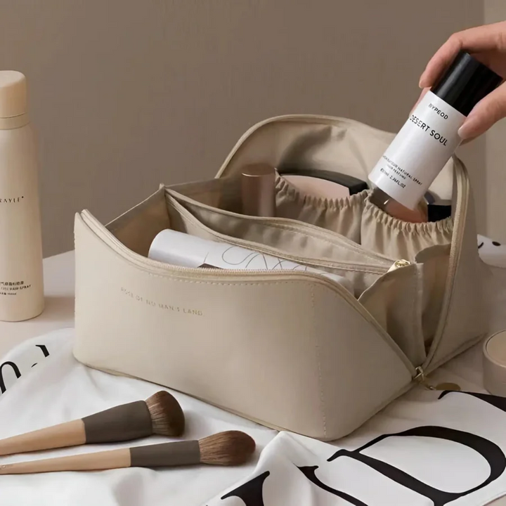 Compacte roze waterdichte make-up tas; dames beauty organizer, perfect als reistas voor cosmetica.