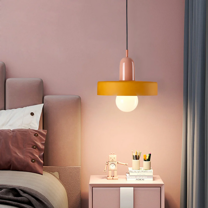 Glazen LED hanglamp GloboLuxe, duurzaam en esthetisch design.