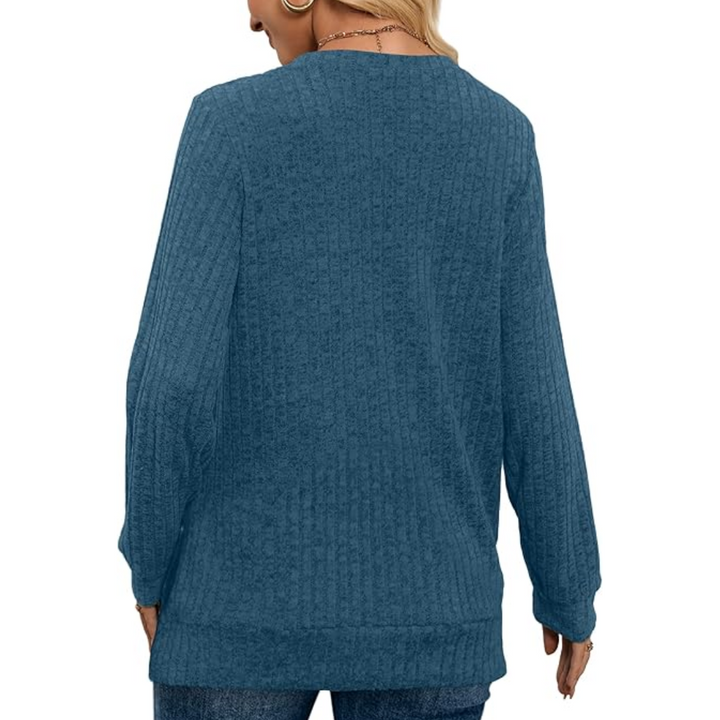Zachte dames tuniektrui, V-hals en lange mouw, een comfortabele winterfavoriet.