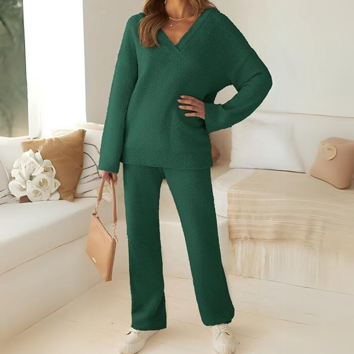 Comfortabele dames fleece set, 'Rianne'. Trendy loungewear en zacht huispak voor relaxte momenten in de winter.