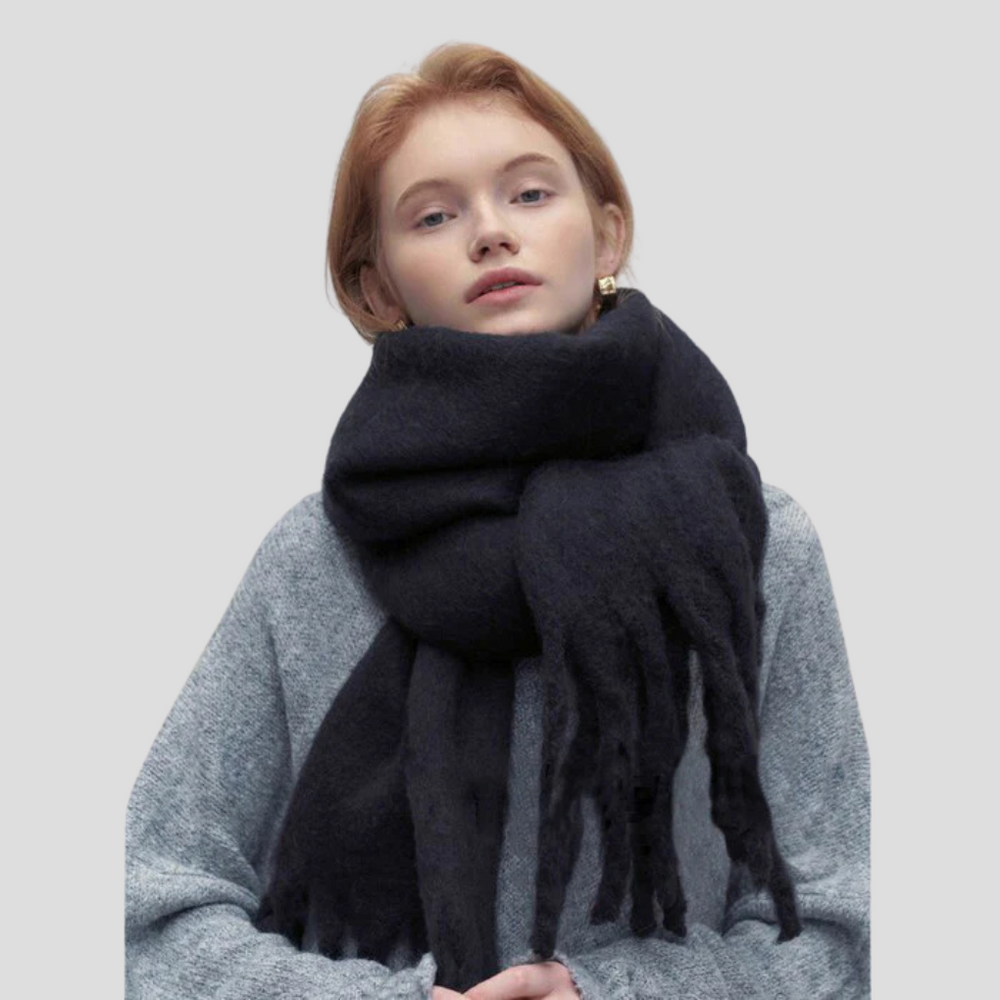 Comfortabele en warme damessjaal, ideale wikkeldoek voor koude dagen. Modieus accessoire.