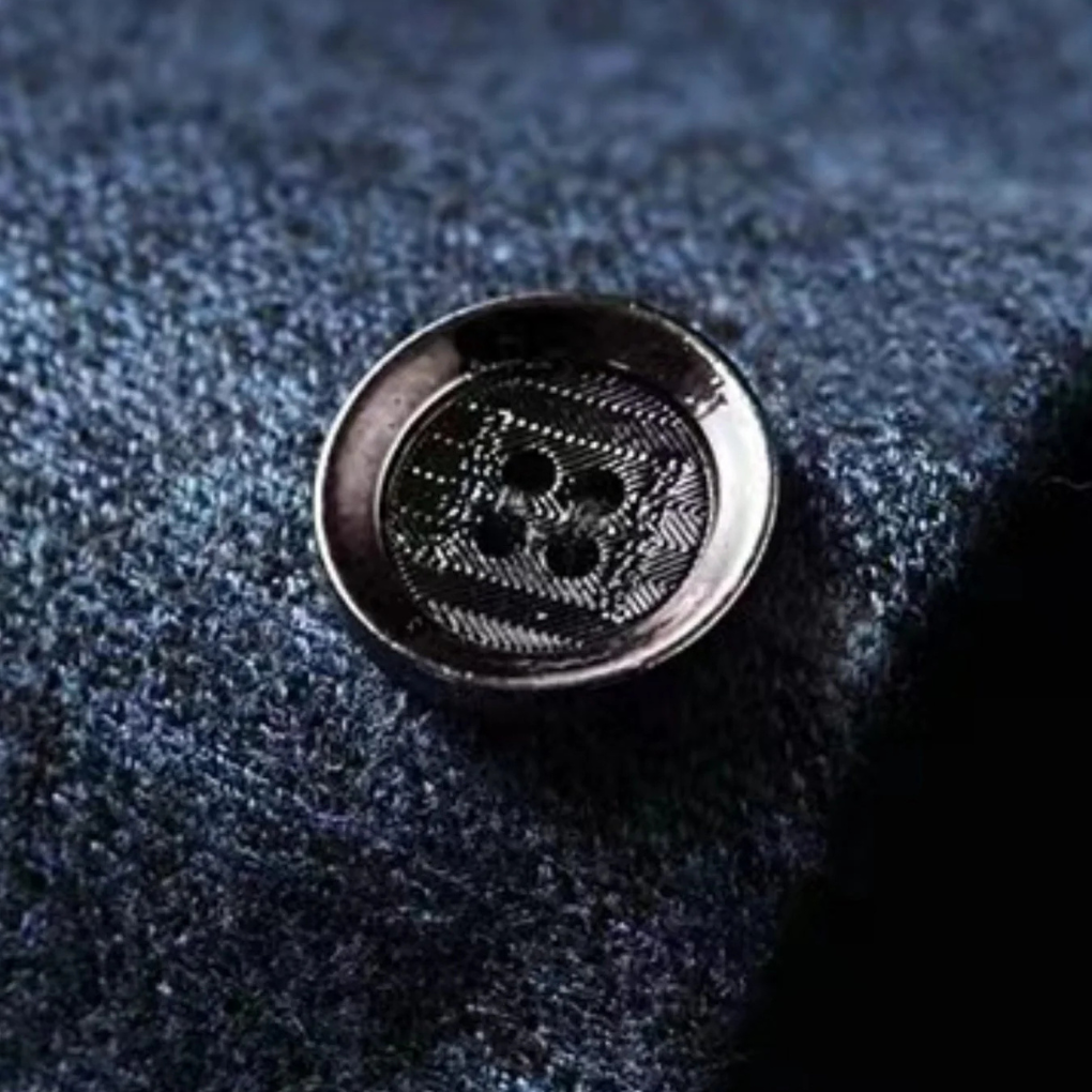 Donkergrijze heren blazer, ideaal voor zakelijk of smart casual gebruik, een veelzijdig kledingstuk.