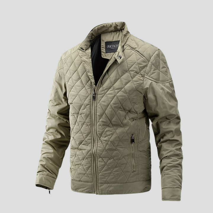 Nieuwe collectie gewatteerde herenjas voor mannen. Stijlvol, warm & waterafstotend; een comfortabele tussenjas.