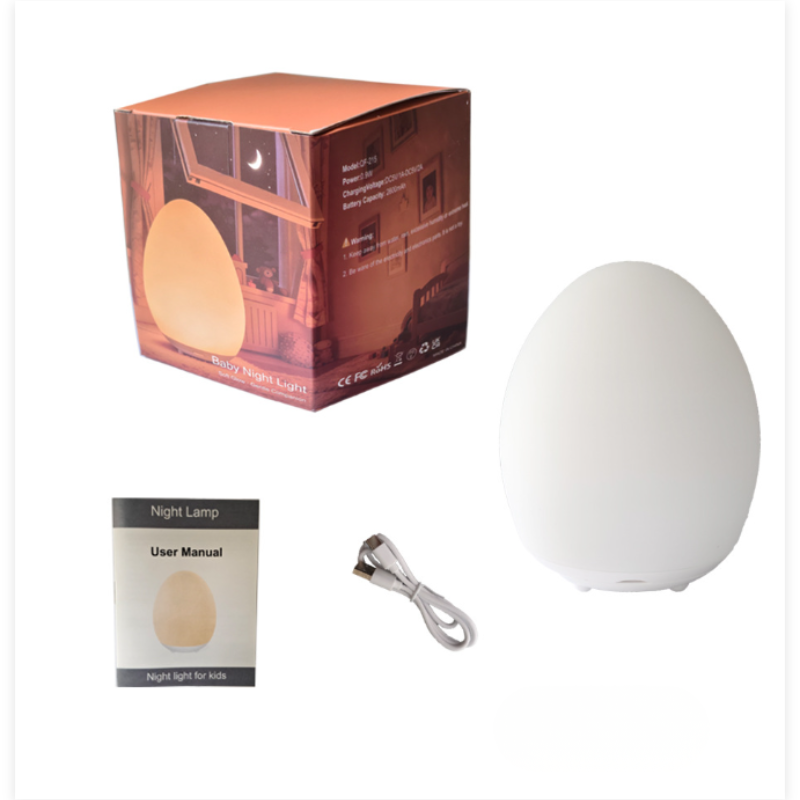 Compact tafel nachtlampje, projecteert sterren aan plafond voor kinderkamer. USB-aangedreven LED sfeerlicht.