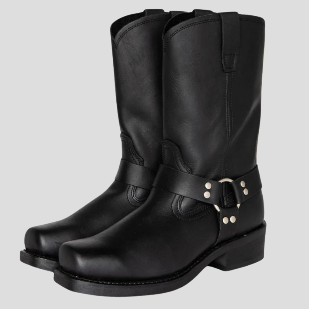 Heren vintage cowboylaarzen van robuust leer in western stijl. Stijlvolle schoenen voor modebewuste mannen.