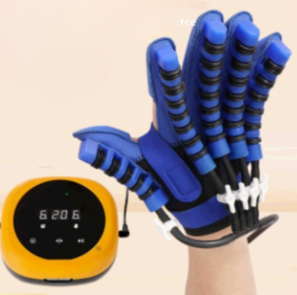 Geavanceerde automatische handschoen voor handrevalidatie, focust op herstel en krachtopbouw.