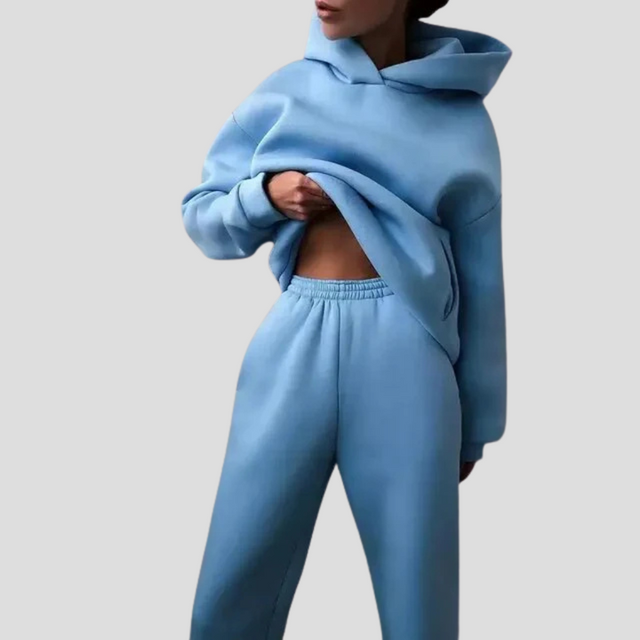 Warme tweedelige dames trainingspak: zachte hoodie en bijpassende joggingbroek.