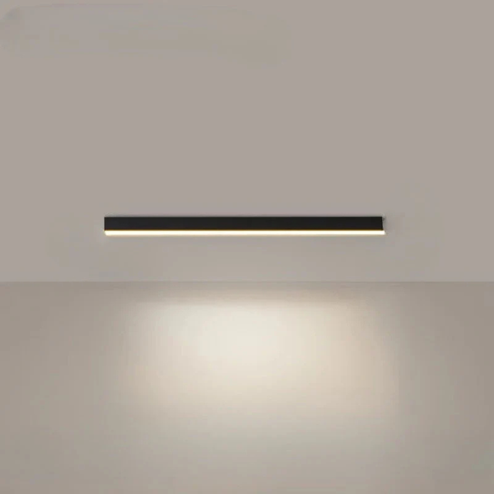 Stijlvolle 80cm LED-plafondlamp, uitgezet. Strak design voegt elegantie toe aan het interieur.