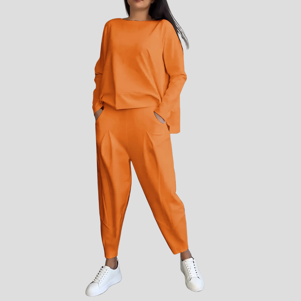 Tweedelige dames set, ook in grote maten, voor een comfortabele en stijlvolle pasvorm.