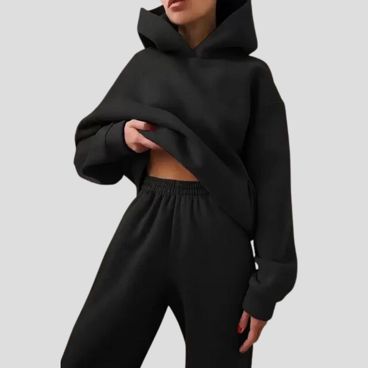 Vrijetijdskleding: zachte dames hoodie en bijpassende joggingbroek voor comfort.