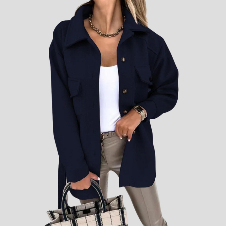 Comfortabele oversized damesjas, trendy en losvallend. Essentiële bovenkleding voor een stijlvolle, casual look.