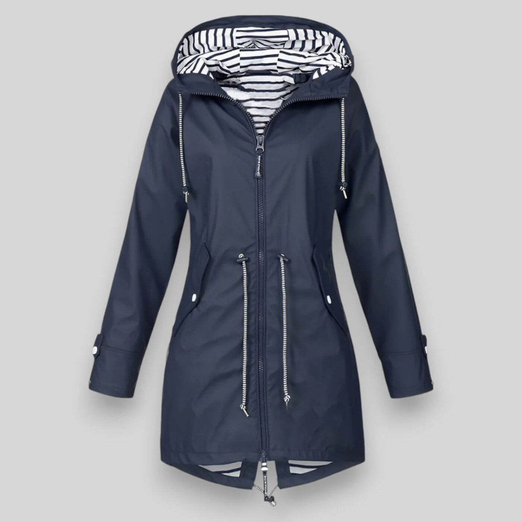 Modieuze en praktische all-weather damesjas, waterdicht en comfortabel, perfect voor diverse casual outfits.