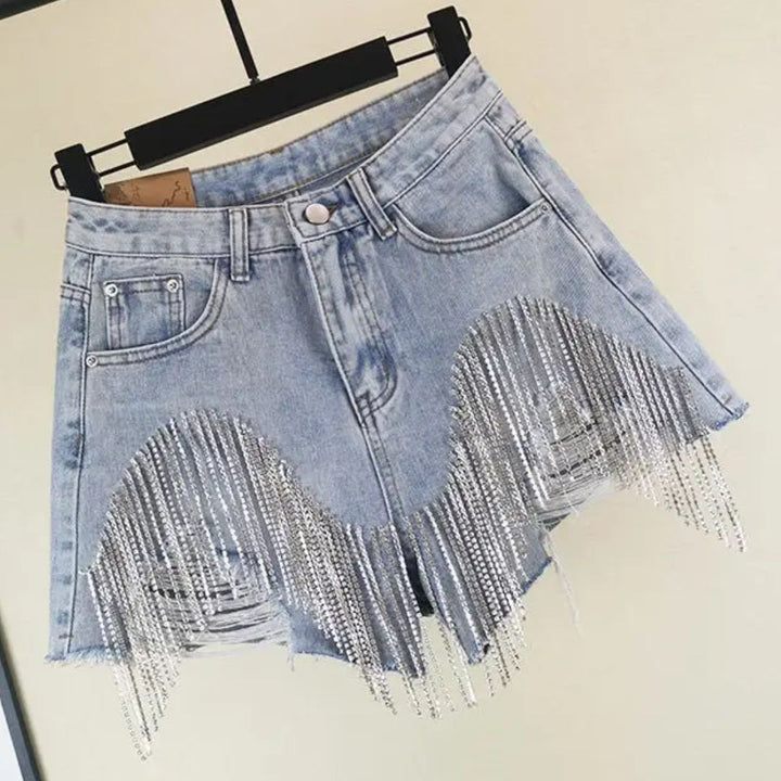 Glamoureuze roze korte broek van denim voor dames, comfortabel en modieus voor warme zomerdagen en avonden.
