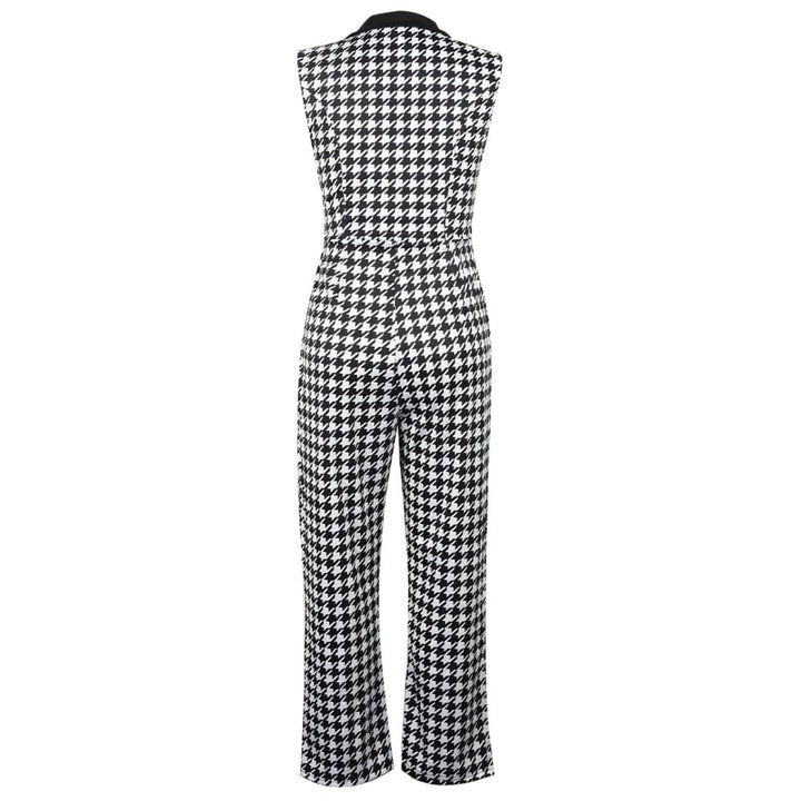 Comfortabele en elegante dameskleding: Aliah jumpsuit met losse pasvorm en stijlvolle wijde broek. Moderne retro look.