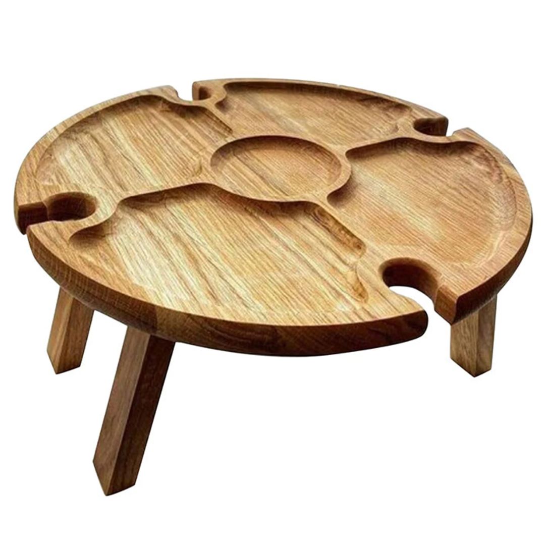 Draagbaar houten picknick kaasplankje met geïntegreerd wijnrek, ideaal voor buitenlucht en kamperen.