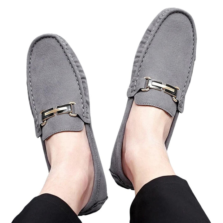 Chique heren instappers, elegant en comfortabel, ideaal voor formele of casual stijl. Herenschoenen.