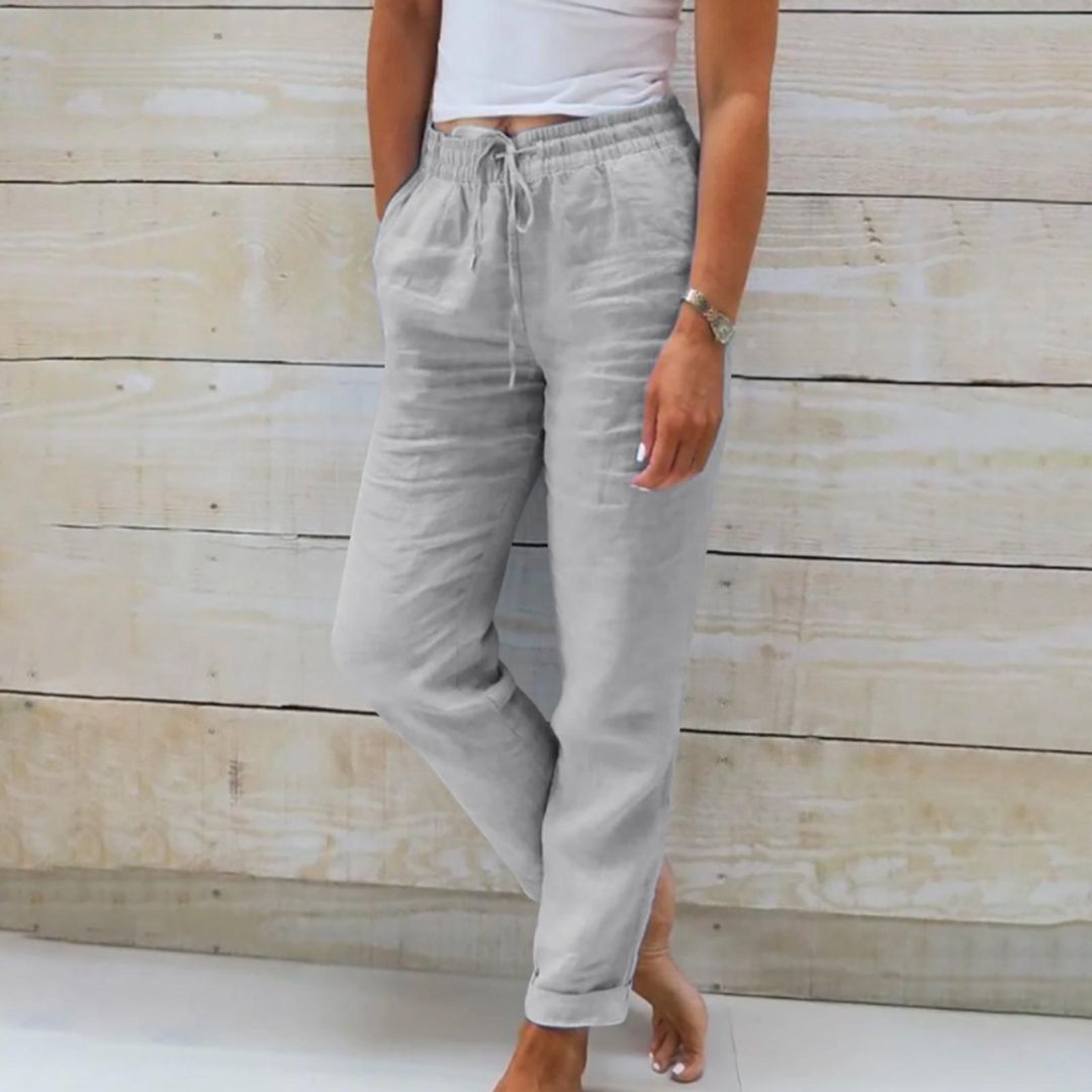 Elegante en comfortabele Nina damesbroek. Stijlvolle kleding, ideaal voor een modieuze lente- of zomerlook.