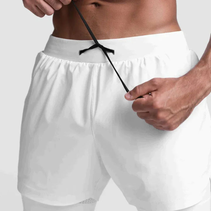 Heren sportshorts Carl in wit, zwart en khaki. Stijlvolle activewear collectie.