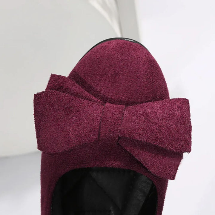 Lichtgewicht bordeaux dames ballerina's, perfect voor een comfortabele en elegante look.