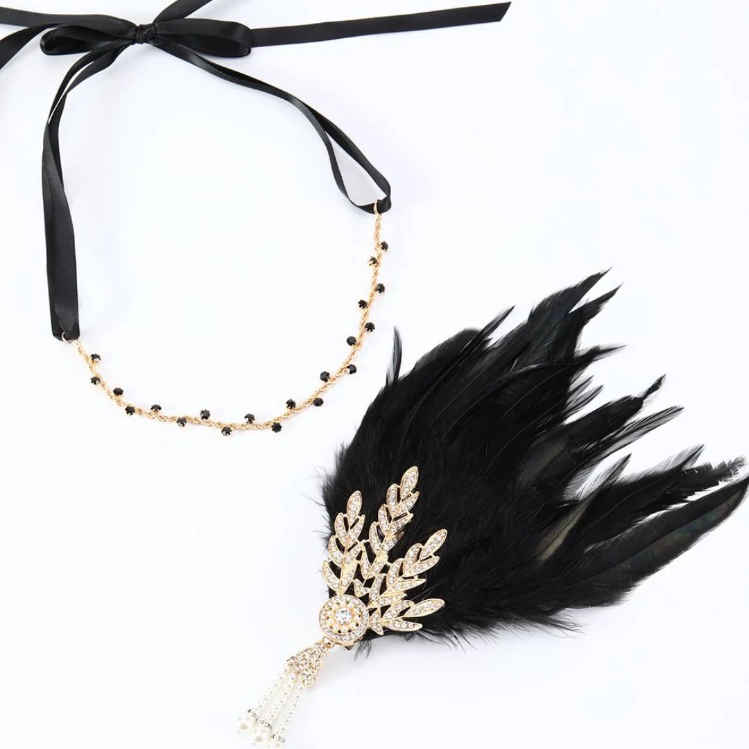 Elegant dames haarband: veren en vintage details voor een verfijnde jaren 20 look.