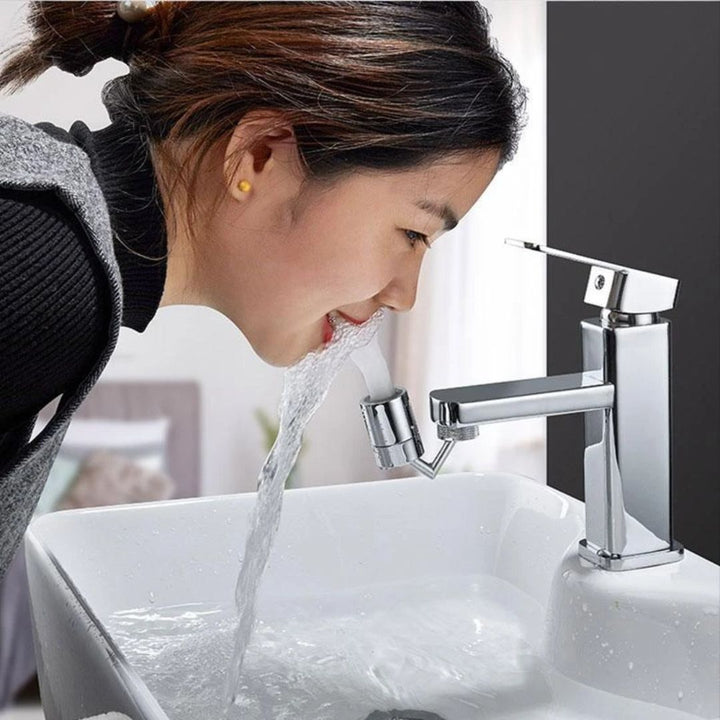 Universele 360° sproeifilterkraan voor keuken en badkamer. Waterbesparend kraanmondstuk met filterfunctie.