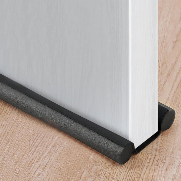 Deur onderafdichting: houd warmte binnen en bespaar energie. Effectieve deurisolatie voor uw woning.