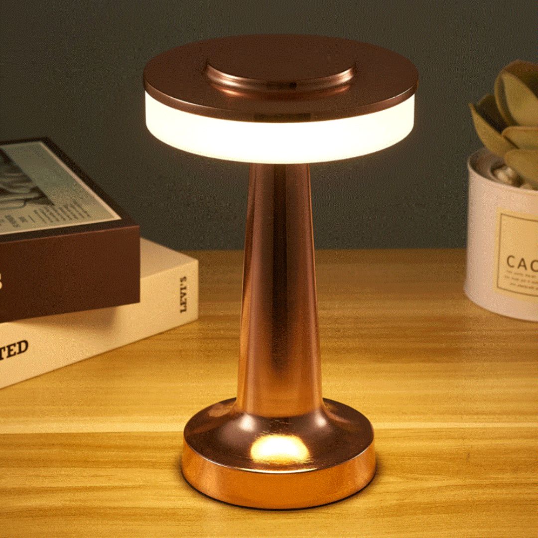 USB-oplaadbare retro tafellamp, draadloos design, perfect voor sfeervolle verlichting in elke kamer.