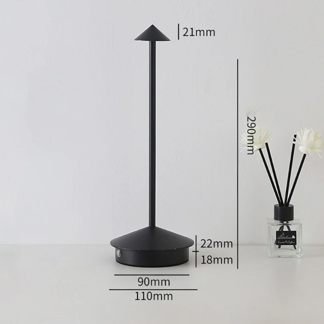 LED tafellamp voor een gezellige leeshoek, met instelbare helderheid voor comfortabel lezen.