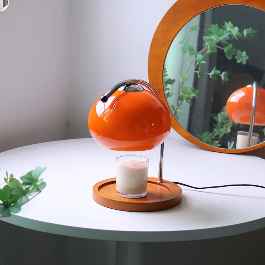 Oranje/rode retro glazen tafellamp Renee; decoratieve kaarsenwarmer voor warme sfeer in huis.