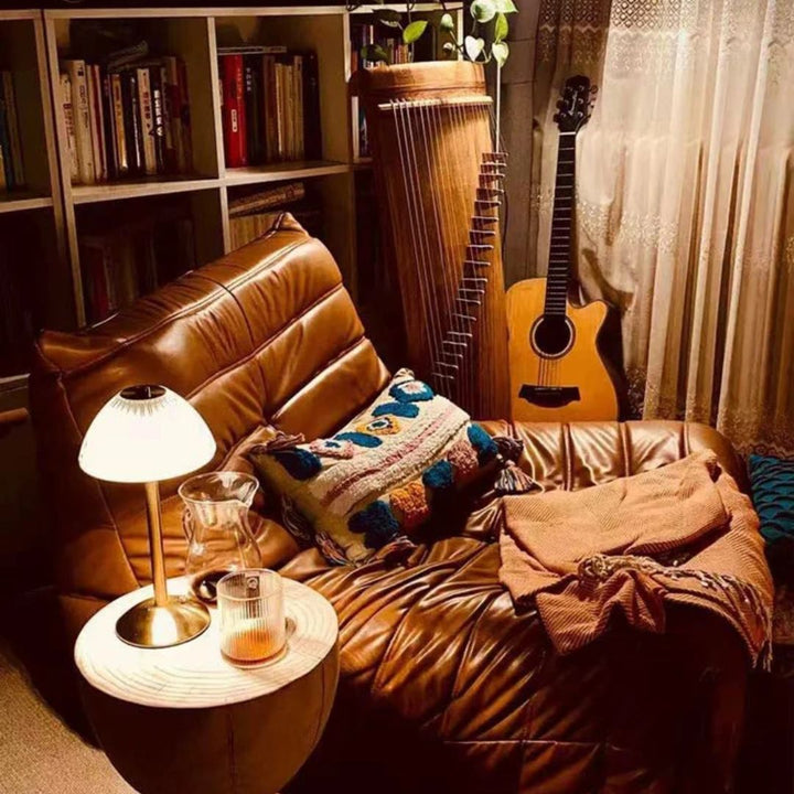 Retro oplaadbare tafellamp, draadloze sfeerverlichting met vintage design voor binnen.