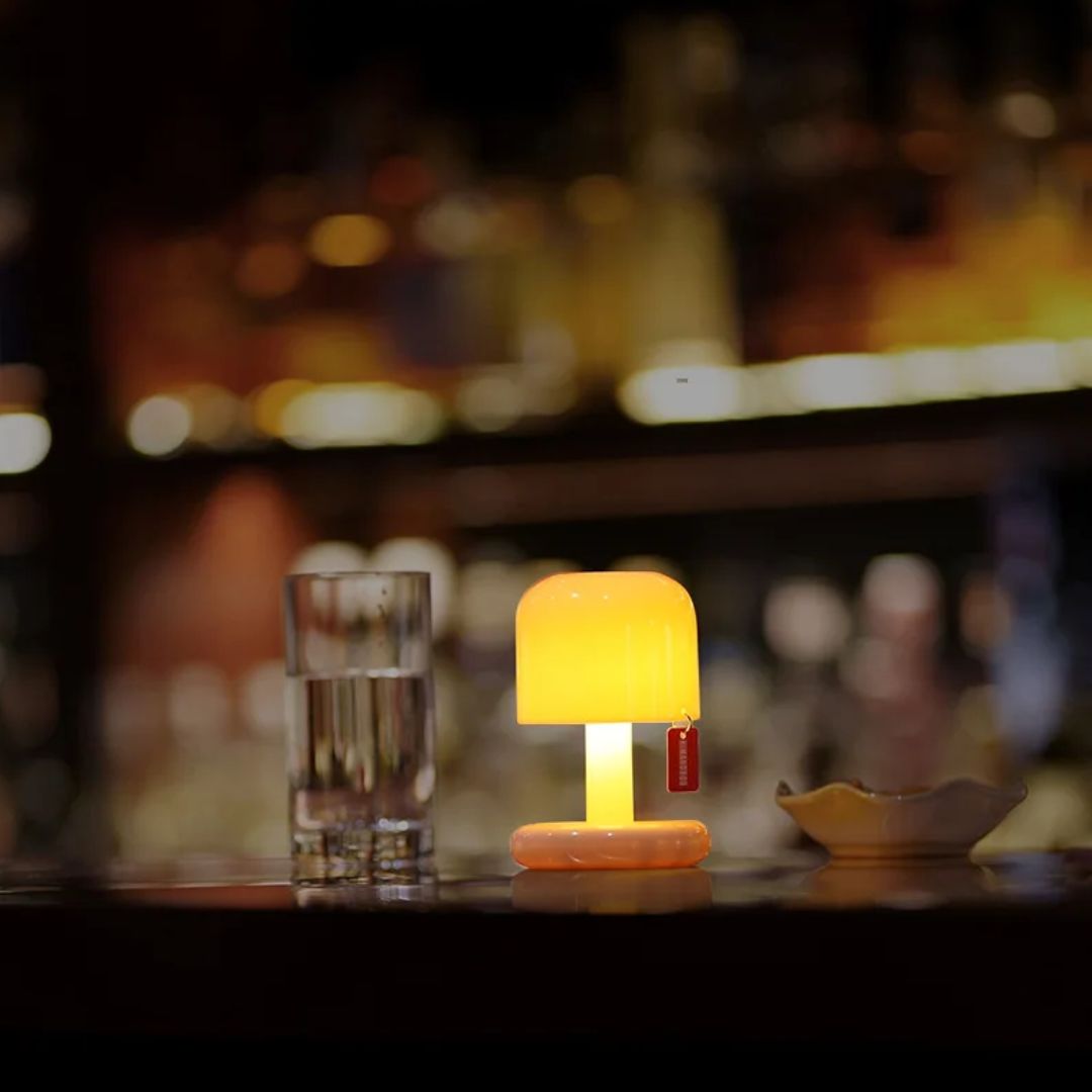 Compacte zonsondergang tafellamp, veelzijdige LED sfeerlamp voor elk interieur.