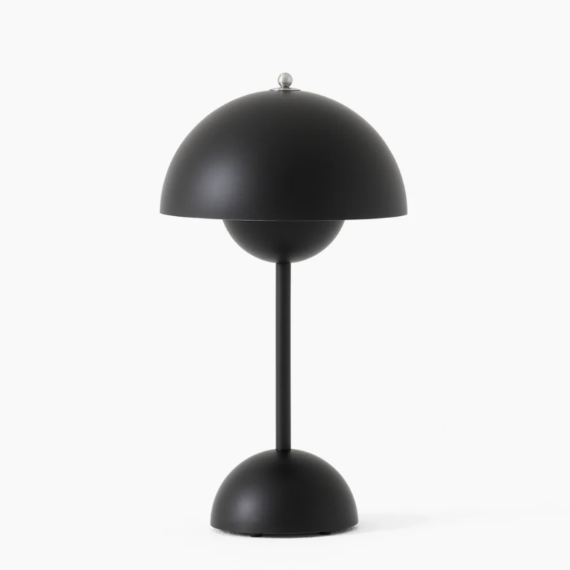 Energiezuinige LED slaapkamerlamp LumiTouch, dimbaar en aanraakgevoelig voor een zachte gloed.