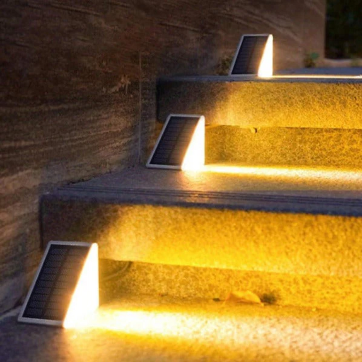Waterdichte zonne-energie buitenlampen, perfect als sfeervolle en veilige trapverlichting voor je tuin.