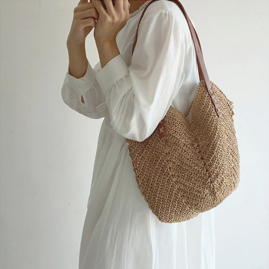 Stijlvolle geweven dames tas, perfect voor elke outfit. Een modieus accessoire voor zowel dag als avond.