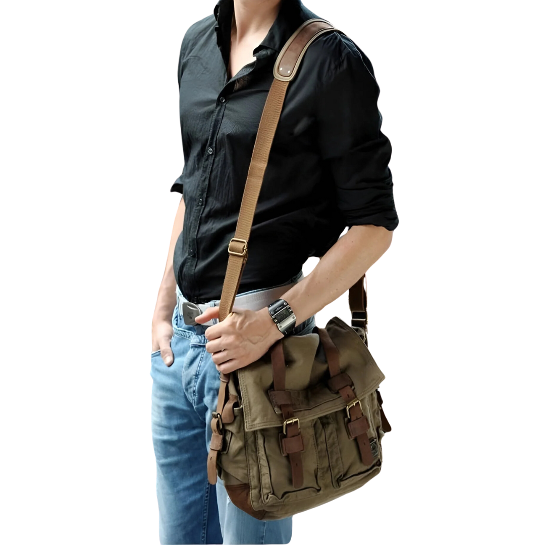 Stijlvolle UrbanTrail heren crossbody tas met verstelbare riem en meerdere vakken, ideaal voor mannenmode.