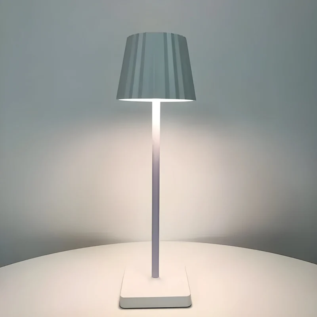Oplaadbare draadloze ArloGlow LED tafellamp. Ideaal sfeerlicht met touch control voor elk interieur of terras.