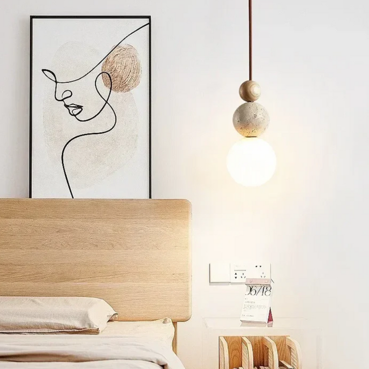 NaturaLuxe eetkamer hanglamp, travertijn & mahonie, modern design voor luxe sfeer.