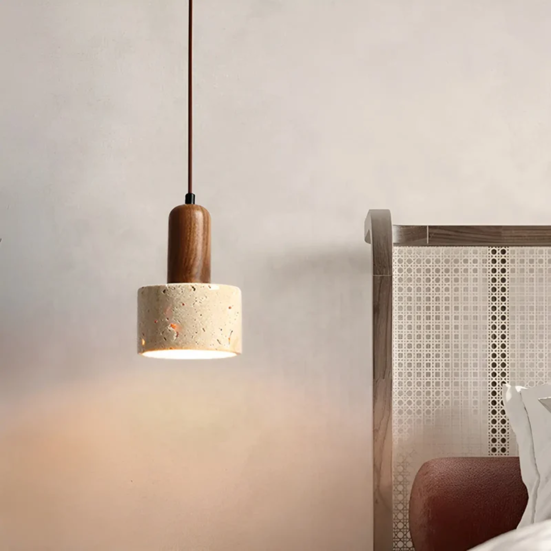 Moderne Japanse Wabi-Sabi plafondlamp met natuurlijke travertijn- en houten accenten. Perfect voor een minimalistisch interieur.