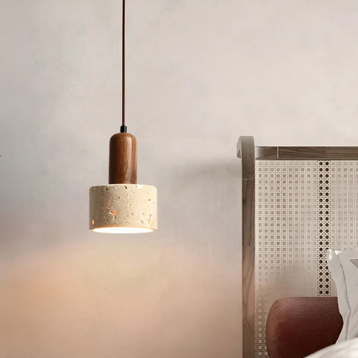 Moderne Japanse Wabi-Sabi plafondlamp met natuurlijke travertijn- en houten accenten. Perfect voor een minimalistisch interieur.
