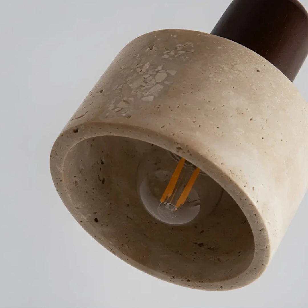 Wabi-Sabi plafondlamp met rustgevend Japans design, gemaakt van natuurlijk travertijn en hout. Ideaal voor sfeerverlichting.