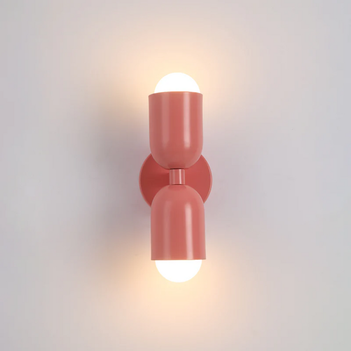 Minimalistische Colorwave design LED wandlamp, modern en functioneel. Geschikt als sfeerlicht in slaapkamer.