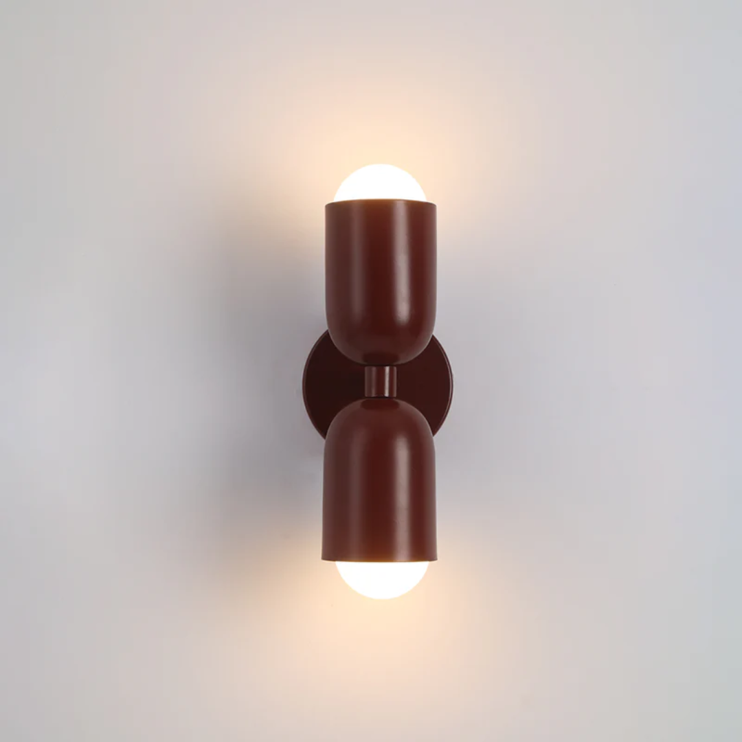 Sfeervolle dubbelzijdige LED wandlamp met Colorwave effect. Zachte, moderne binnenverlichting voor uw muur.