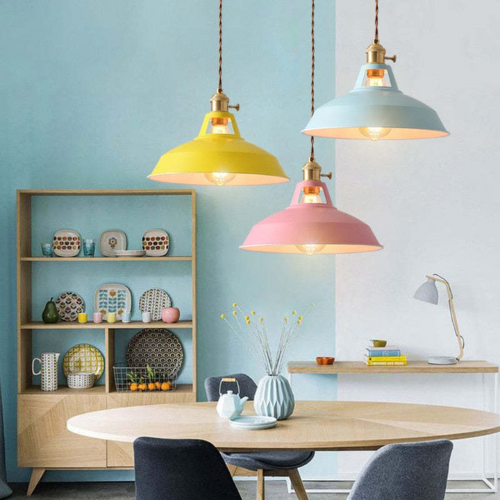 ChromaLuxe design hanglamp met LED verlichting; een energiezuinige eye-catcher.