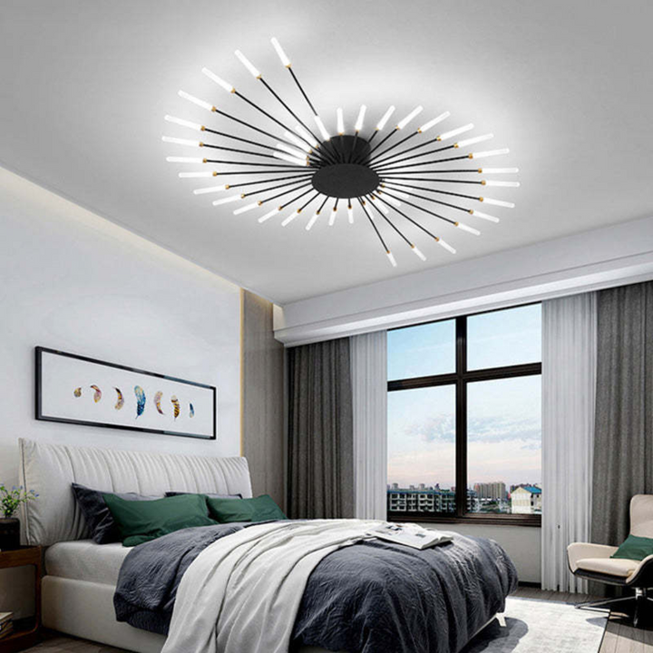 Plafondlamp met modern grafisch design. Dimbare LED verlichting, goud & zwart, sfeervol voor eetkamer.
